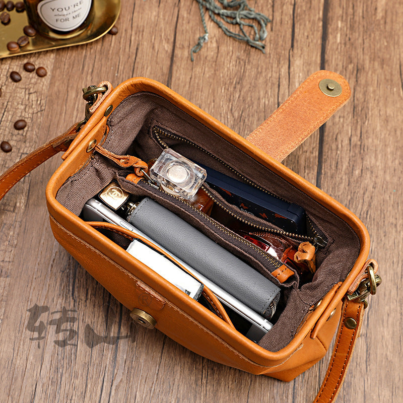 Clementine Leather Purse