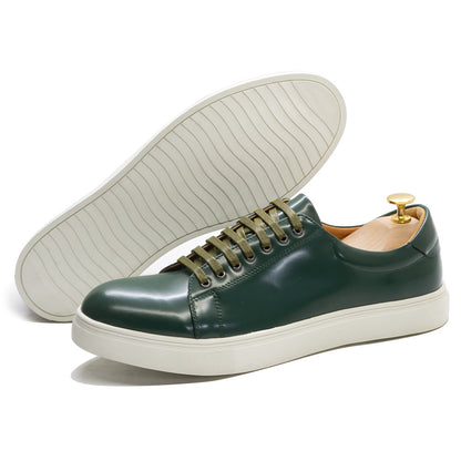 Luksusowe lakierowane trampki