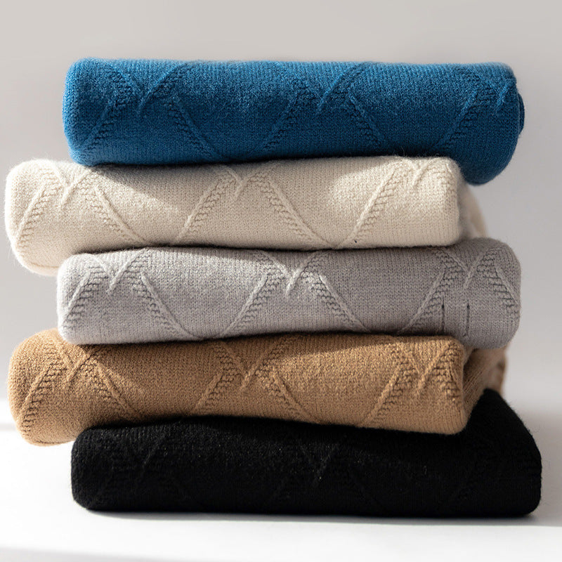 Klasyczny gruby sweter z kaszmiru