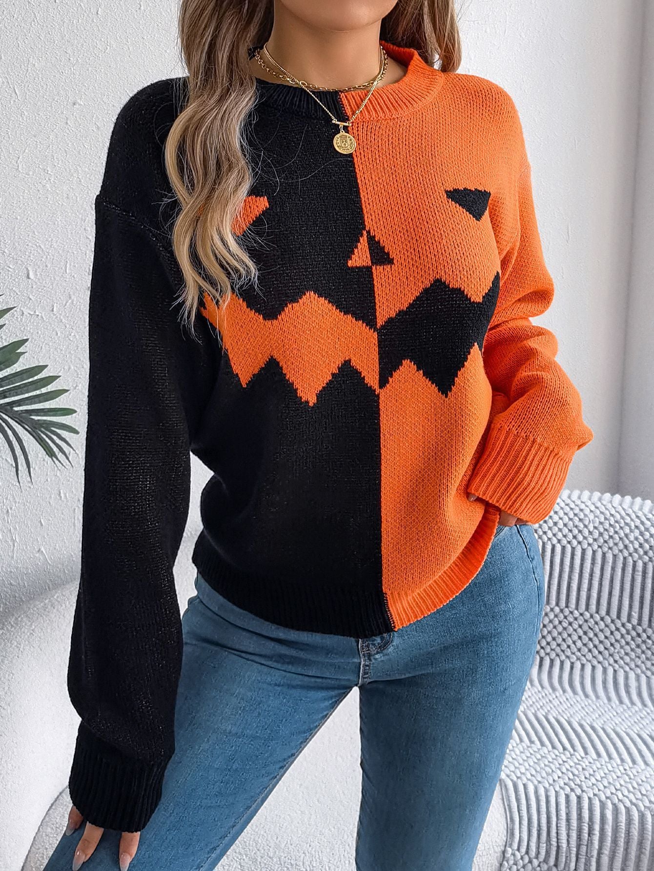 Spooky Face Contrast Pullover
