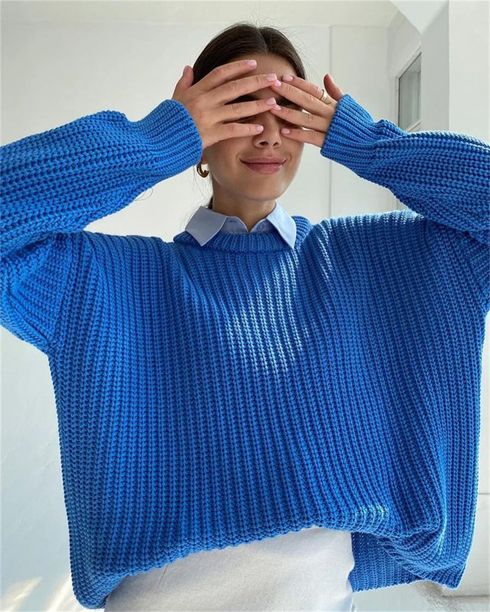 Minimalist Ribbed Knit Round Neck Sweater