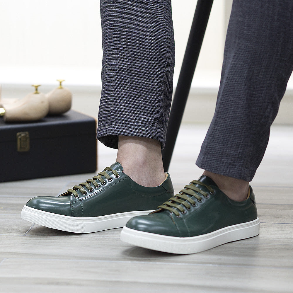 Luksusowe lakierowane trampki