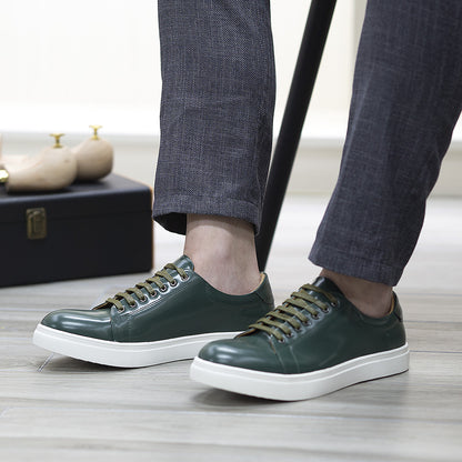 Luksusowe lakierowane trampki