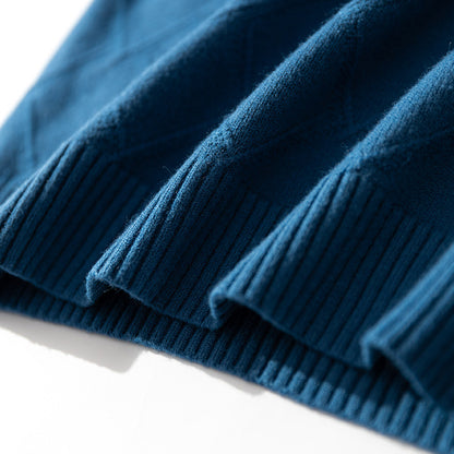 Klasyczny gruby sweter z kaszmiru