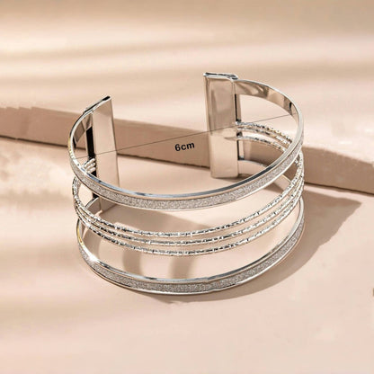 Hollow Geometric Frosted Cuff