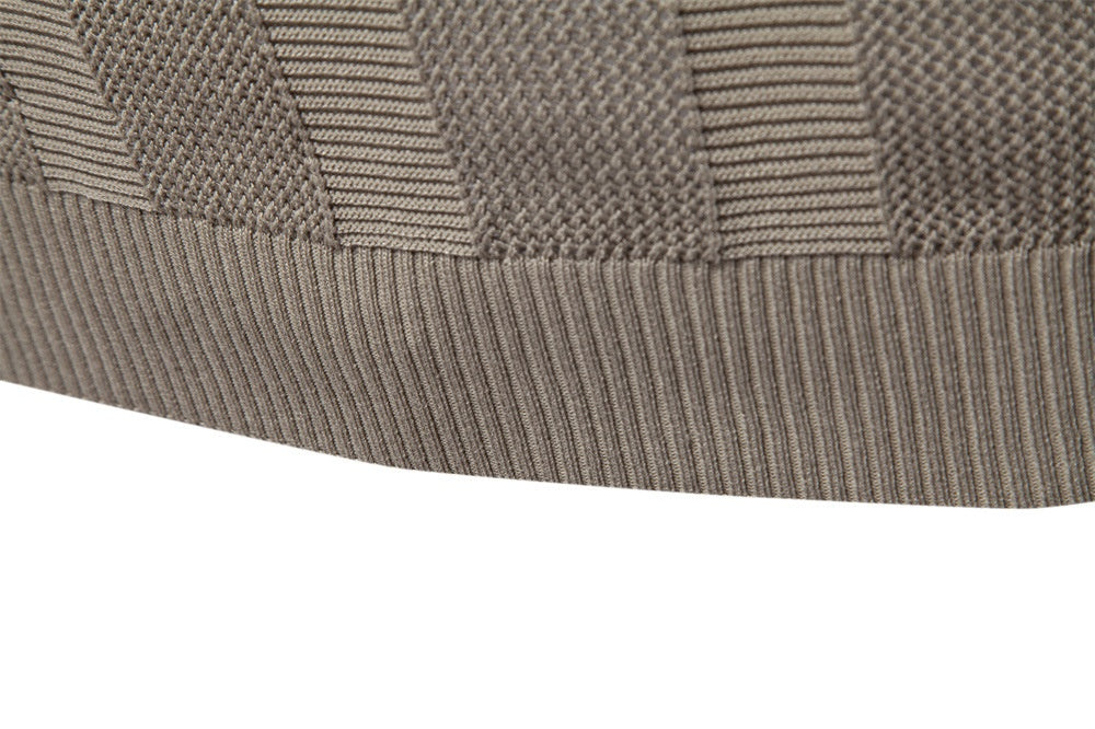 Luźna koszulka polo w paski z dekoltem