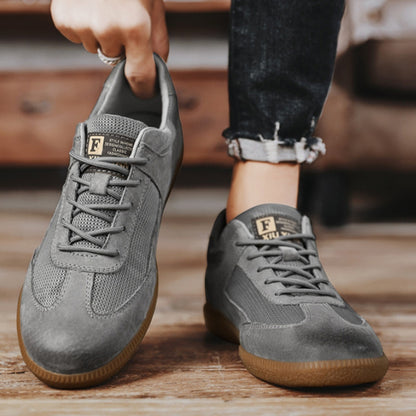 Klasyczne buty treningowe retro